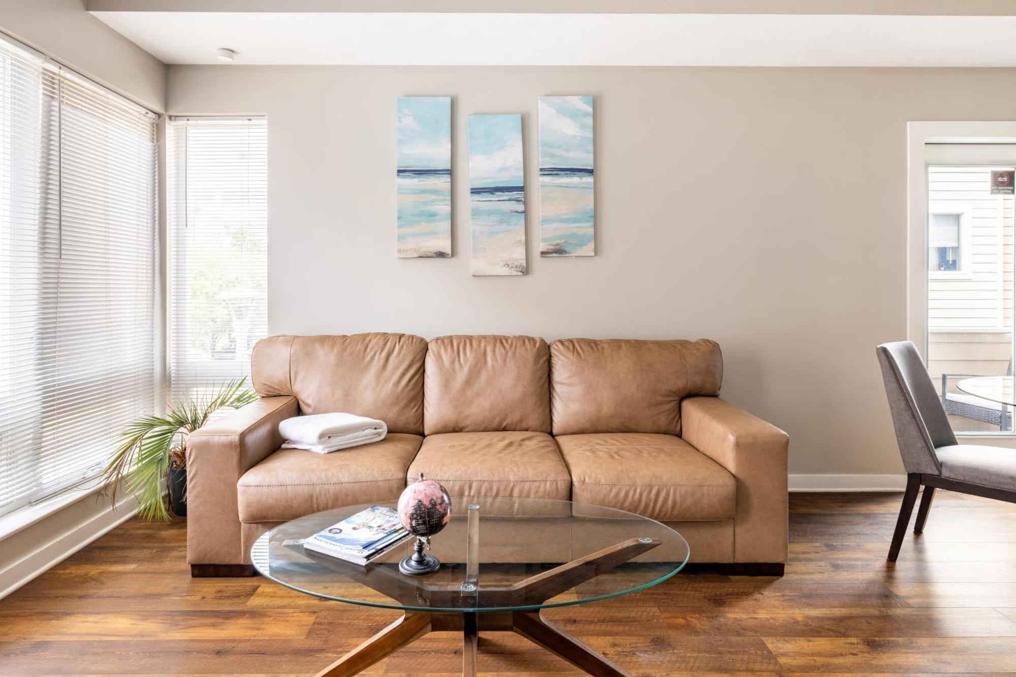 Luxury Downtown Townhome Private Garage Unit 9 Villa Cleveland